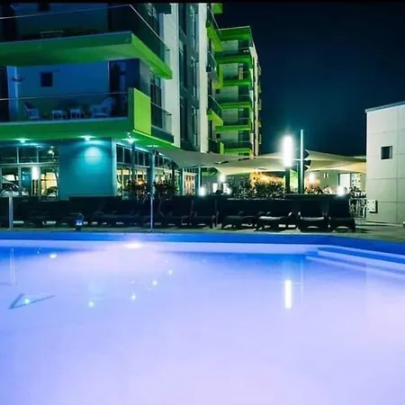 Select Alezzi Beach